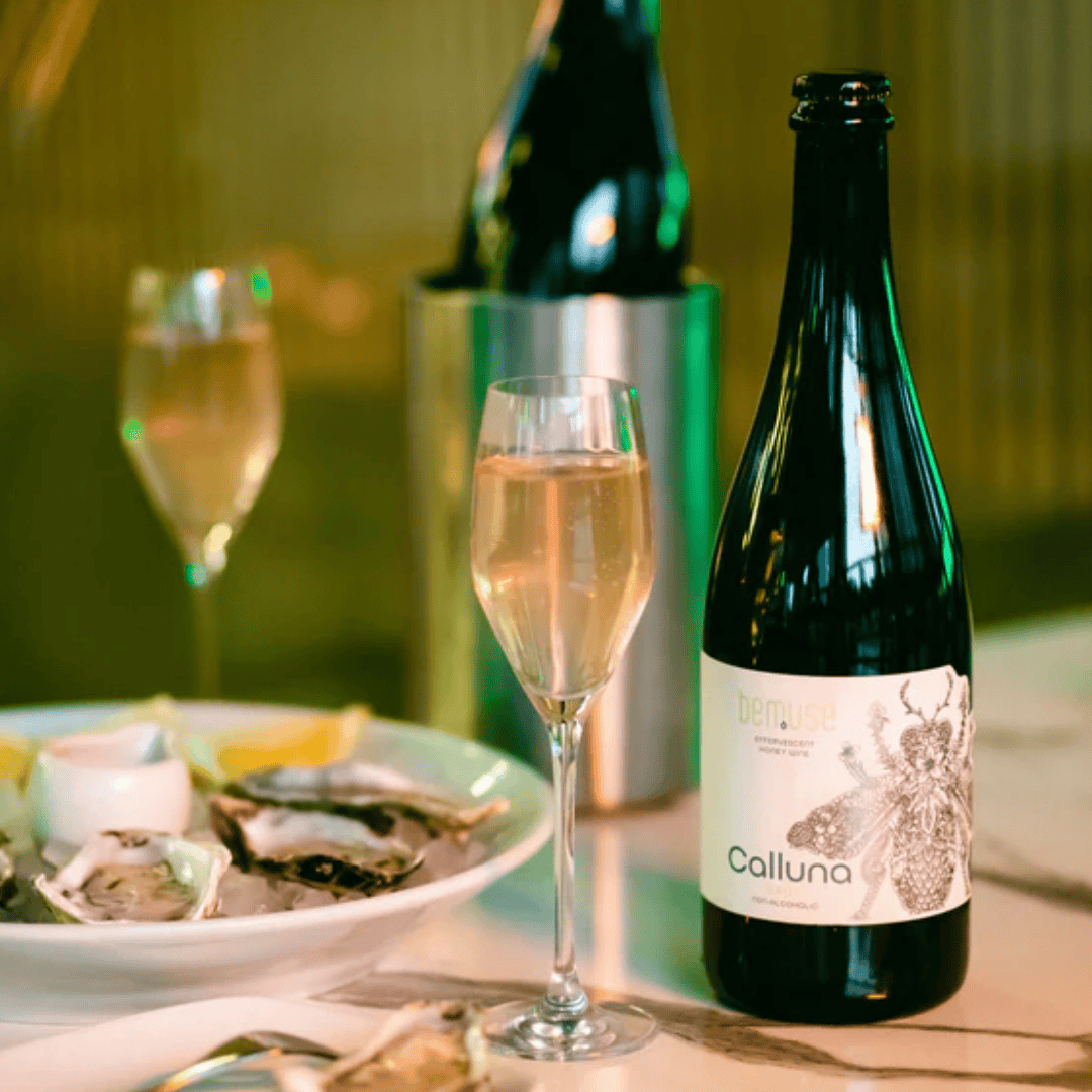 Bemuse Calluna Brut alcoholvrije honingwijn bij het diner