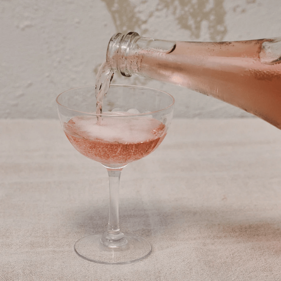 Wednesday's Domaine Cuvée: Alcoholvrije sparkling rosé