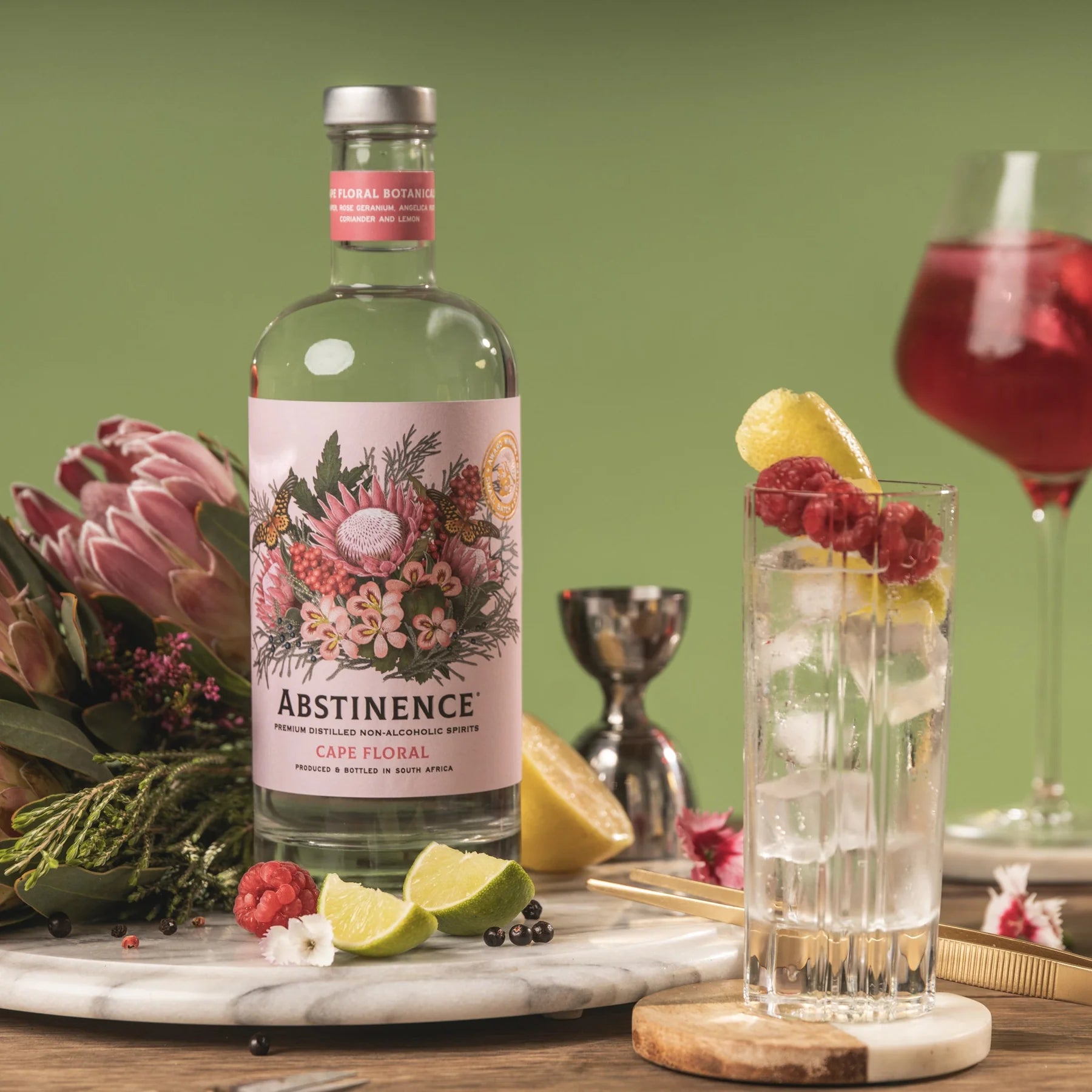 Abstinence Cape Floral - Alcoholvrije Gin 500 ml sfeerfoto