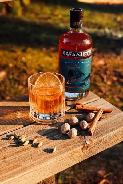 Havaniets traditionele 0.0% rum + cocktail